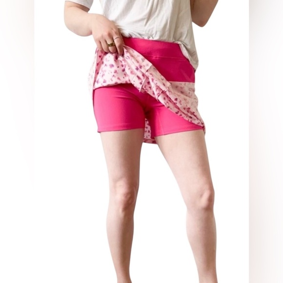 Adidas, Pull On Golf Skort, Size Medium, Pink & White  🏌️‍♀️ - Picture 10 of 10